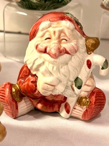 lot 52 image: Collection of Fritz and Floyd Holiday Figurines