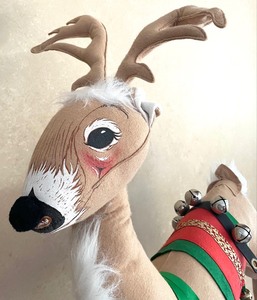 lot 205 image: Annalee 38 Reindeer Figurine