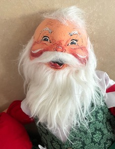lot 233 image: Mr. and Mrs. Santa by Annalee Dolls