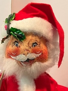 lot 152 image: Four Collectable Annalee Santa Figurines