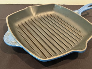 lot 164 image: Le Creuset #26 Griddle Pan