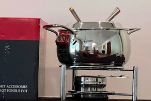 lot 165 image: New All Clad Fondue Pot
