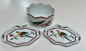 lot 195 image: Three Dishes- Chase Parrots of Paradise