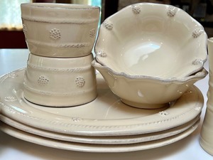 lot 199 image: Juliska Ceramic Dishes