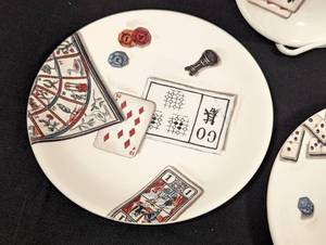 lot 322 image: Set of Eighteen Gien France Jeux Canap Plates