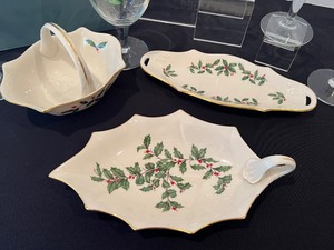 lot 406 image: Lenox Iced Beverage Glasses and Serving Dishes