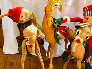lot 294 image: Collection of Annalee Figurines including Reindeer