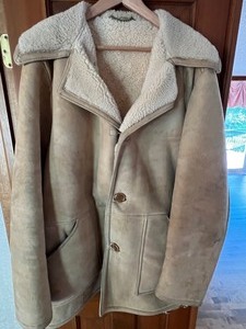 lot 283 image: Vintage Sheepskin Coat
