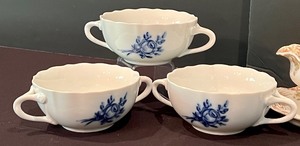 lot 262 image: Array of Lovely Vintage Dishes including Hutschenreuther and Haviland Limoges