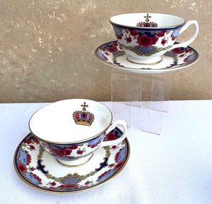 lot 415 image: Pretty Pretty Teacups, Saucers and More