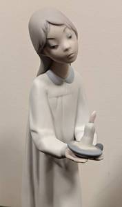 lot 349 image: Lladro Girl with Candle Porcelain Figurine