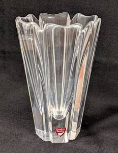 lot 355 image: Orrefors Corona Crystal Bowl and Vase