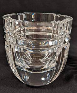 lot 364 image: Pair of Small Orrefors Crystal Bowls