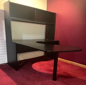 lot 474 image: Turnstone L Shaped Desk