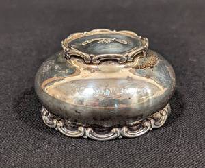 lot 368 image: Vintage Sterling Silver Salt Cellar