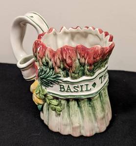 lot 375 image: Fitz and Floyd Herb Garden Mug and Covered Dish