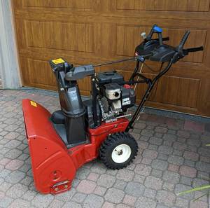 lot 485 image: Toro Power Max 826 Two Stage Snowblower