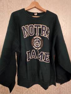 lot 458 image: University of Notre Dame Sweatshirt