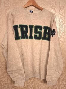 lot 459 image: University of Notre Dame IRISH sweatshirt & NOTRE DAME Scarf