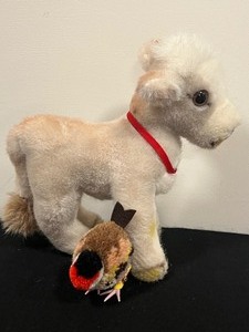 lot 393 image: Steiff Calf and Bird Figurines