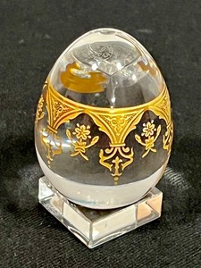lot 319A image: Beautiful Baccarat Crystal Egg with Gold Detailing