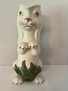 lot 421 image: Milestone by Mottahedeh Rabbit Figurine Pitcher