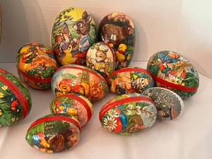 lot 420 image: Lovely Variety of Decorative Paper Easter Eggs
