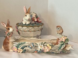 lot 494 image: Beautiful Array of Fitz and Floyd Ceramic Easter Dishes