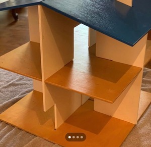 lot 510 image: Creative Playthings Dollhouse