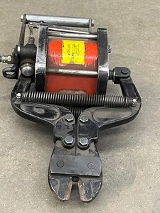 lot 51 image: H.K. Porter 9290 Pneumatic Bolt Cutters