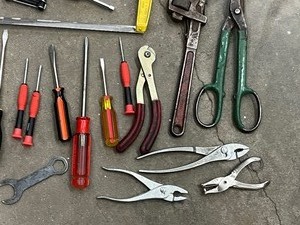 lot 63 image: Bosch Tool Bag Full Of Assorted Hand Tools