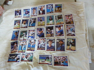 lot 102 image: 1992 Topps Minnesota Twins Team Set