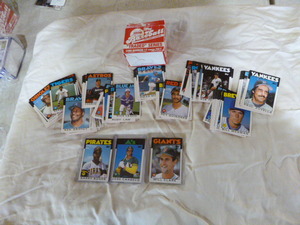 lot 103 image: 1986 Topps Traded Series Baseball 132 Card Set