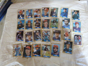 lot 117 image: 1987 Topps Minnesota Twins Team Set