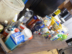 lot 33 image: Garage Liquids