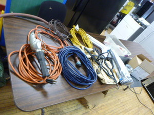 lot 48 image: Garage Items