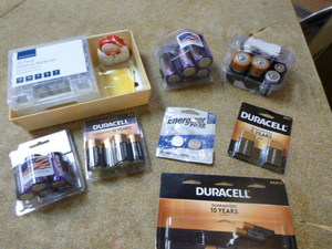 lot 68 image: Lot of Batteries