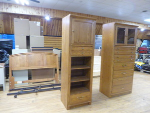 lot 81 image: Thomasville Bedroom Set