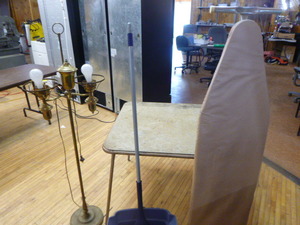 lot 84 image: Household Items