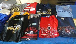 26 Boys MedLg tshirts