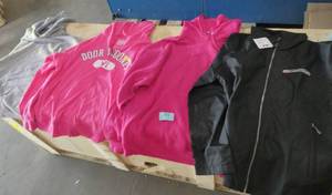 4 ladies Medium hoodies and rainwind jacket