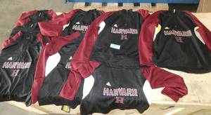 8 kids Medium Harvard pullovers