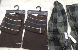 6 Scarfs and 2 stocking hats