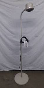 lot 9 image: MSRP $600 Midmark Ritter 152-001 Gooseneck Halogen Medical Patient Examination Light - GREAT WORKING CONDITION