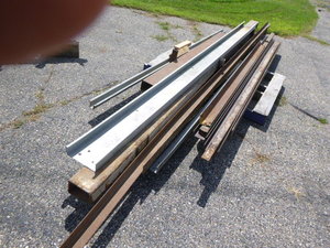lot 19 image: Pallet of Miscellaneous Iron