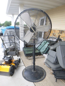 lot 21 image: Lakewood Industries Industrial Fan