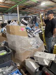 Moen, Pfister, Delta Towel Bars, Toilet Paper Holders, Valves Showers and MORE