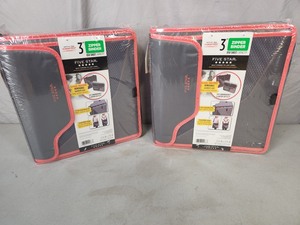 2 New Five Star Zipper Binders   Trapper Keepers