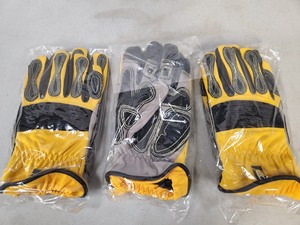 3 New Pair of XL Work Gloves