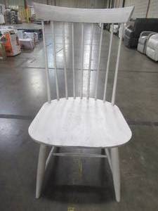 lot 428 image: CREATED FOR MACYs LEGACY CLASSIC FURNITURE Wood Spindle Back Chair. 9360-140. In Like New Condition.